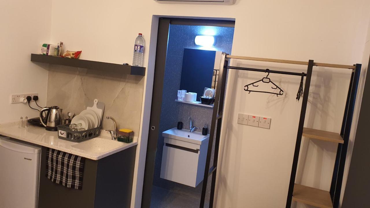 Mr. In Ortakoy , North + Wifi + Netflix Апартаменти