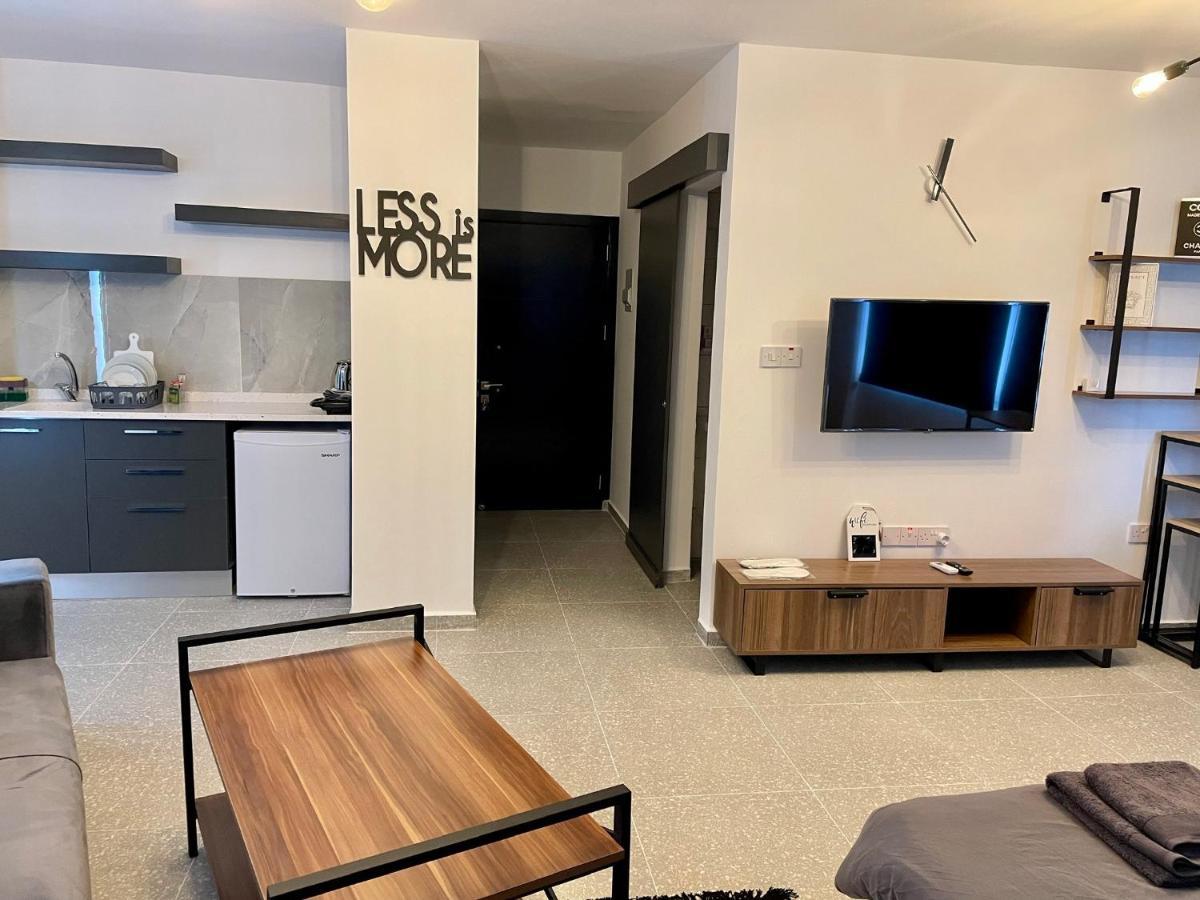 Mr. In Ortakoy , North + Wifi + Netflix Апартаменти Нікосія
