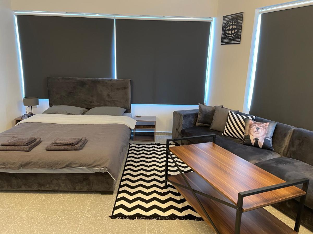 Mr. In Ortakoy , North + Wifi + Netflix Apartment *