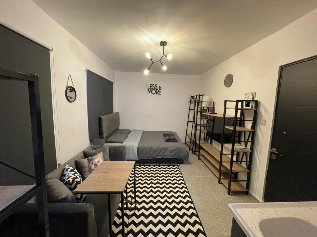 Апартаменти Mr. In Ortakoy , North + Wifi + Netflix Нікосія