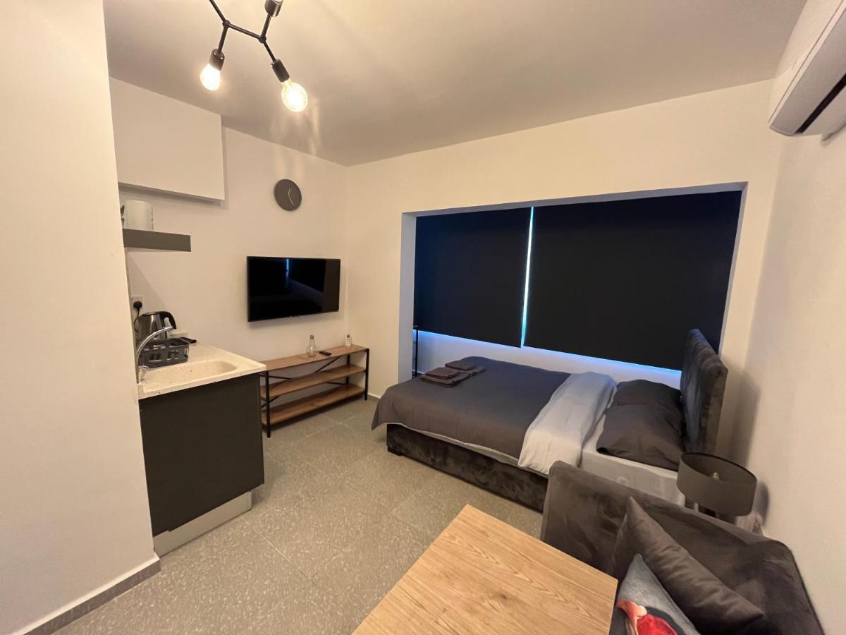 Mr. In Ortakoy , North + Wifi + Netflix Apartment *